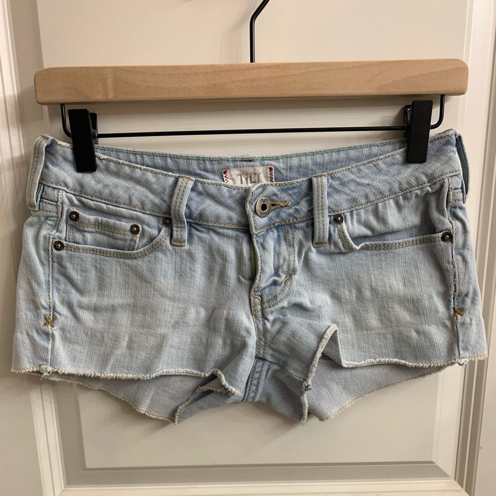 Tilt shorts